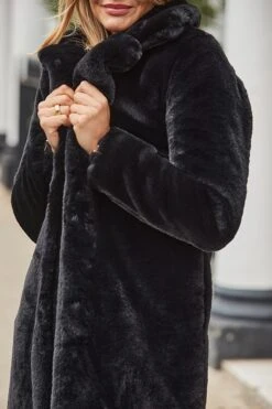 Black Luxury Faux Fur Longline Coat -Sosandar Fashion Store web 2409 20 a24ow017bk0001 a20tk008bk0001 s23bp010bk0001 20 169