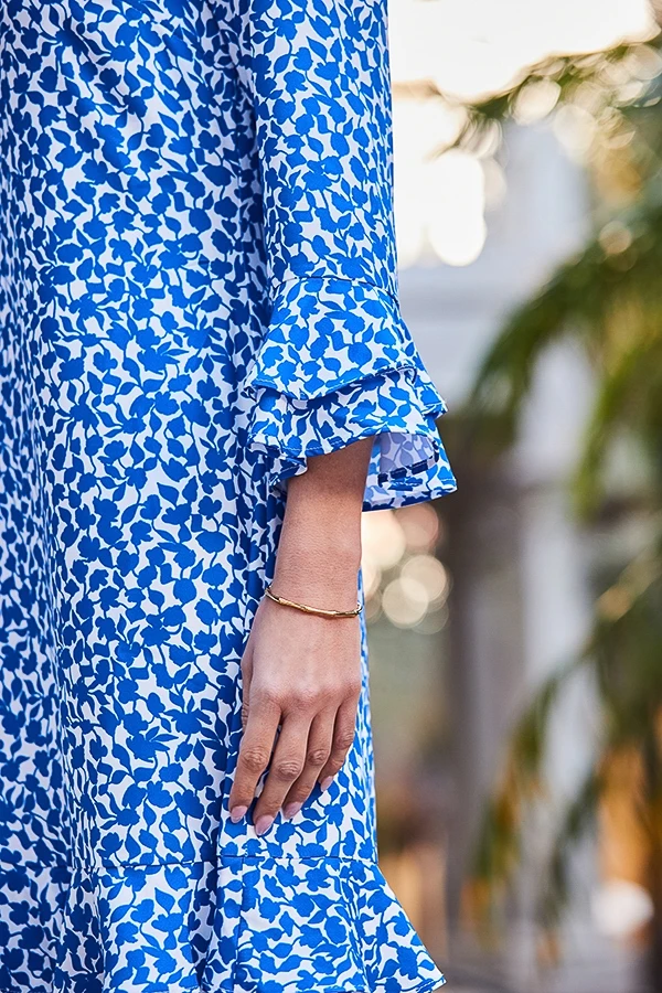 Blue Ditsy Floral Print Ruffle Hem Shift Dress 6 Blue Ditsy Floral Print Ruffle Hem Shift Dress - Image 4