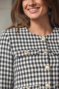 Black & White Houndstooth Print Collarless Jacket -Sosandar Fashion Store web 2501 46 s24ow062bkwe01 46 143 rt