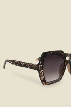 Tortoise Shell Large Glamour Sunglasses -Sosandar Fashion Store web 2501 box s25ac051bktt01 3