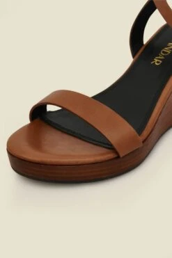 Tan Leather Sandals With Wooden Wedge Heel -Sosandar Fashion Store web 2501 box s25fw014bn0004 3