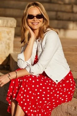 White Denim Jacket With Silver Button Detail 14 White Denim Jacket With Silver Button Detail -Sosandar Fashion Store web 2502 17 sedrw059rdsp01 17 188 1