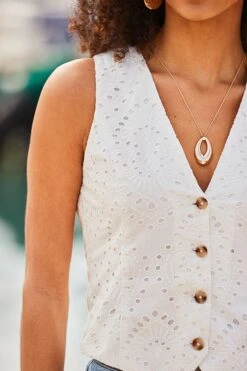 White Broderie Anglaise Waistcoat -Sosandar Fashion Store web 2503 10 setow020we0001 s25bd008be0010 10 103