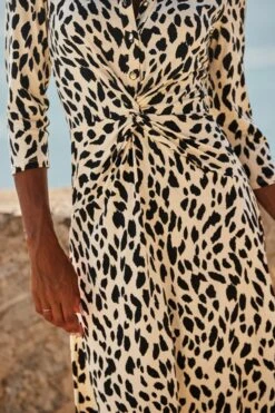 Ivory & Black Fleck Print Twist Front Shirt Dress 12 Ivory & Black Fleck Print Twist Front Shirt Dress -Sosandar Fashion Store web 2507 03 dydrj020whsp01 03 059 rt