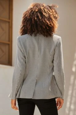 Black & White Houndstooth Print Blazer 12 Black & White Houndstooth Print Blazer -Sosandar Fashion Store web 2507 13 a25ow023bkwe10 a23bd028bk0001 13 152