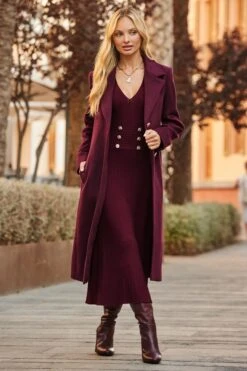 Burgundy Button Detail Knitted Midaxi Dress -Sosandar Fashion Store web 2507 19 a25dk464rd0004 a23ow053rd0011 19 199 rt