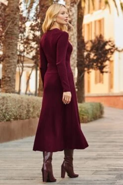 Burgundy Button Detail Knitted Midaxi Dress -Sosandar Fashion Store web 2507 19 a25dk464rd0004 a23ow053rd0011 19 428 rt