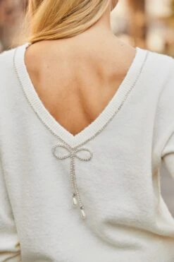 Cream Diamante Bow Back Jumper -Sosandar Fashion Store web 2507 31 a24tk144nl0001 a23bd012mc0005 31 160