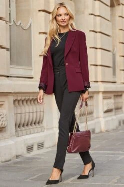 Burgundy Leopard Print Lining Blazer 21 Burgundy Leopard Print Lining Blazer -Sosandar Fashion Store web 2508 140 a25bj003bk0001 s25ow022rd0004 a25tk351bk0001 140 022 rt