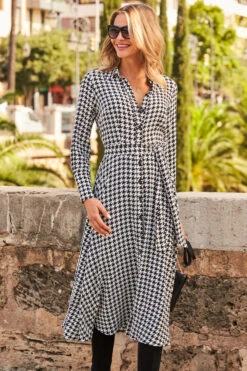 Black & White Dogtooth Print Midi Shirt Dress With Belt -Sosandar Fashion Store web 25 a21dw038bkge01 091