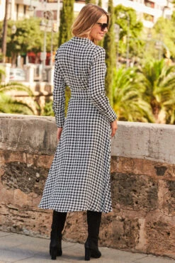 Black & White Dogtooth Print Midi Shirt Dress With Belt -Sosandar Fashion Store web 25 a21dw038bkge01 124