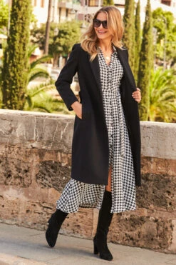 Black & White Dogtooth Print Midi Shirt Dress With Belt -Sosandar Fashion Store web 25 a21dw038bkge01 208