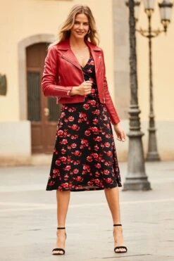 Black & Red Floral Print Jersey Midi Dress 15 Black & Red Floral Print Jersey Midi Dress -Sosandar Fashion Store web 45 a20dj068bkfl ss19or10rd0037 106