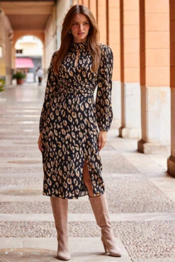 Black Animal Print Ruched Waist Keyhole Detail Midi Dress -Sosandar Fashion Store web 60 a22dw070bkan01 a21fw052bn0003 069