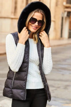 Black Faux Fur Trim Padded Gilet With Zip Pockets