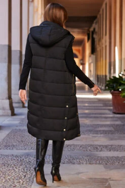 Black Longline Padded Hooded Gilet With Pockets 14 Black Longline Padded Hooded Gilet With Pockets -Sosandar Fashion Store web 84 a21ow075bk0001 a20tk008bk0001 204