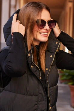 Black Longline Padded Hooded Gilet With Pockets 16 Black Longline Padded Hooded Gilet With Pockets -Sosandar Fashion Store web 84 a21ow075bk0001 a20tk008bk0001 287