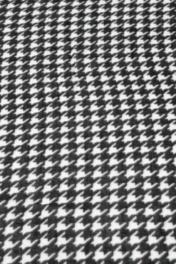Black & White Dogtooth Print Scarf -Sosandar Fashion Store web a22ac012bk b