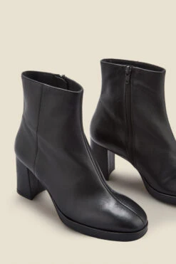Naomi Black Leather Block Heel Platform Ankle Boot 9 Naomi Black Leather Block Heel Platform Ankle Boot -Sosandar Fashion Store web a22fw039bk d
