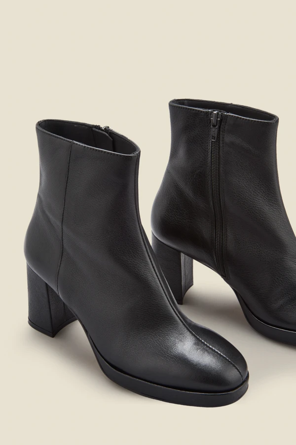 Naomi Black Leather Block Heel Platform Ankle Boot 6 Naomi Black Leather Block Heel Platform Ankle Boot - Image 4