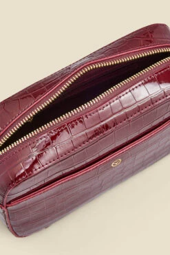 Wine Croc Faux Leather Chain Detail Cross Body Bag 11 Wine Croc Faux Leather Chain Detail Cross Body Bag -Sosandar Fashion Store web a23ac001rd0011 d