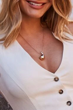 Gold Tear Drop Pendant Necklace