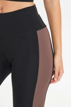Black Panel Detail Activewear Leggings -Sosandar Fashion Store web ea221380 1001 comaya 350